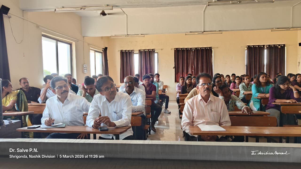 ॲड. विजया घोडके यांचे मार्गदर्शन